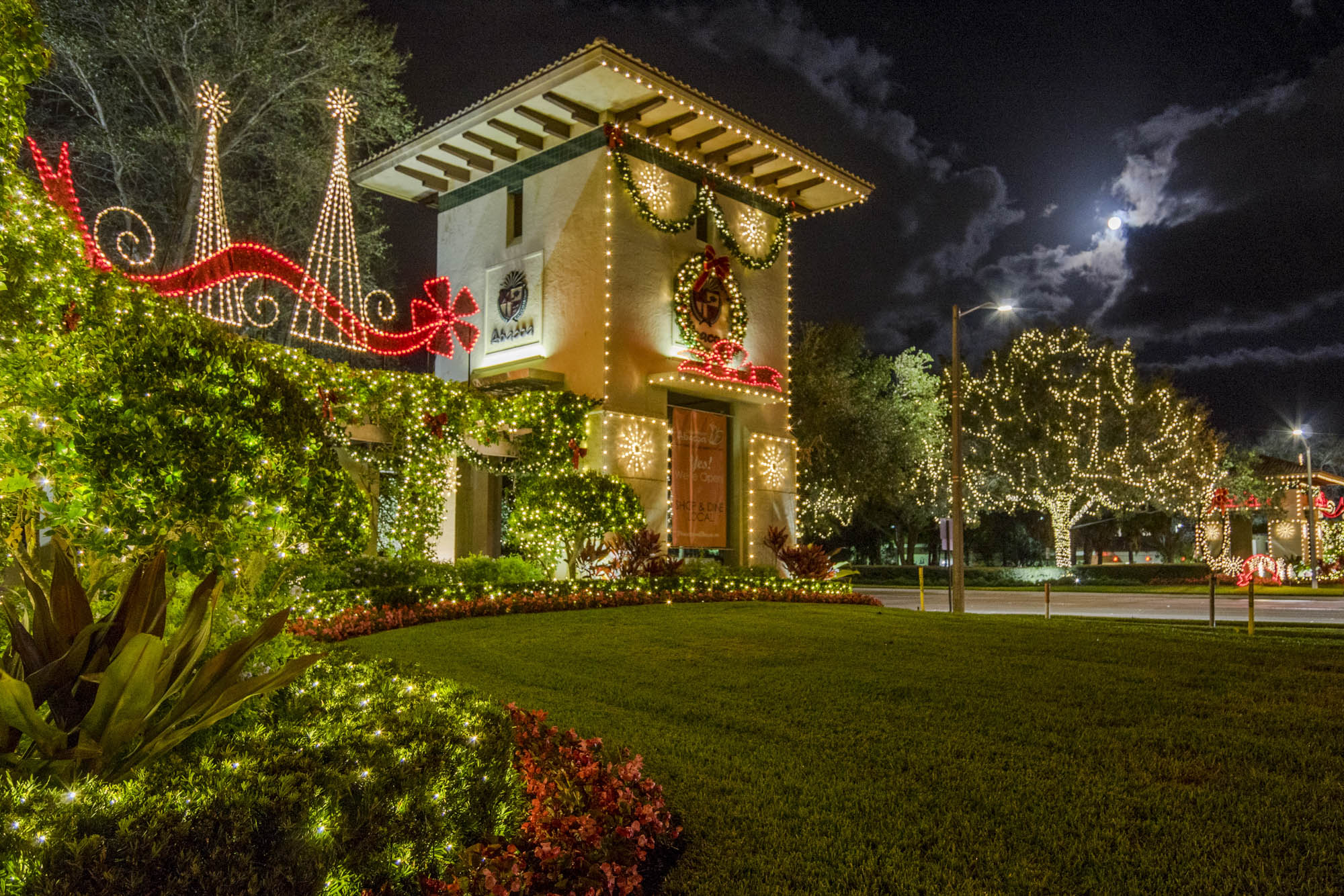 Abacoa POA Holiday Block Party Weekend to feature Santa, Live Music